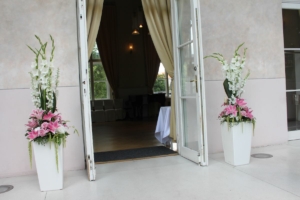 Fotografie svatebních nádob k zapůjčení od osobní floristky Michaely Kačírkové